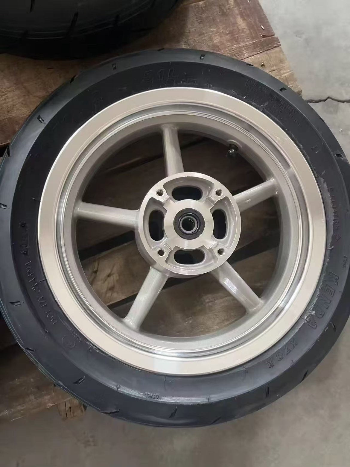 Kenda curve 12 in supermotos
